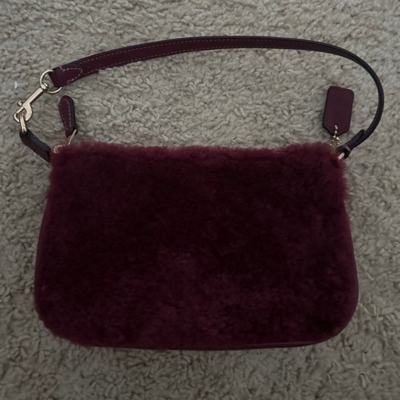 Shearling coach mini bag - Picture 4 of 5